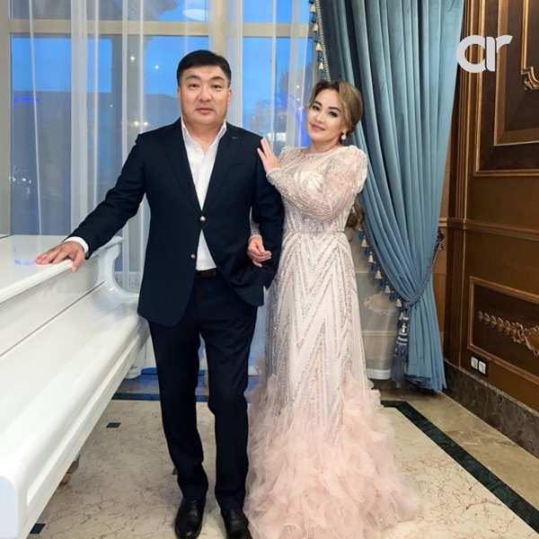 Тоқтар Серіков & Бейбіт Сейдуалиева – Күтіп жүрмін көктемімді